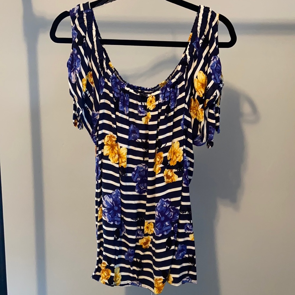 Like new cold shoulder tee from Maurices
